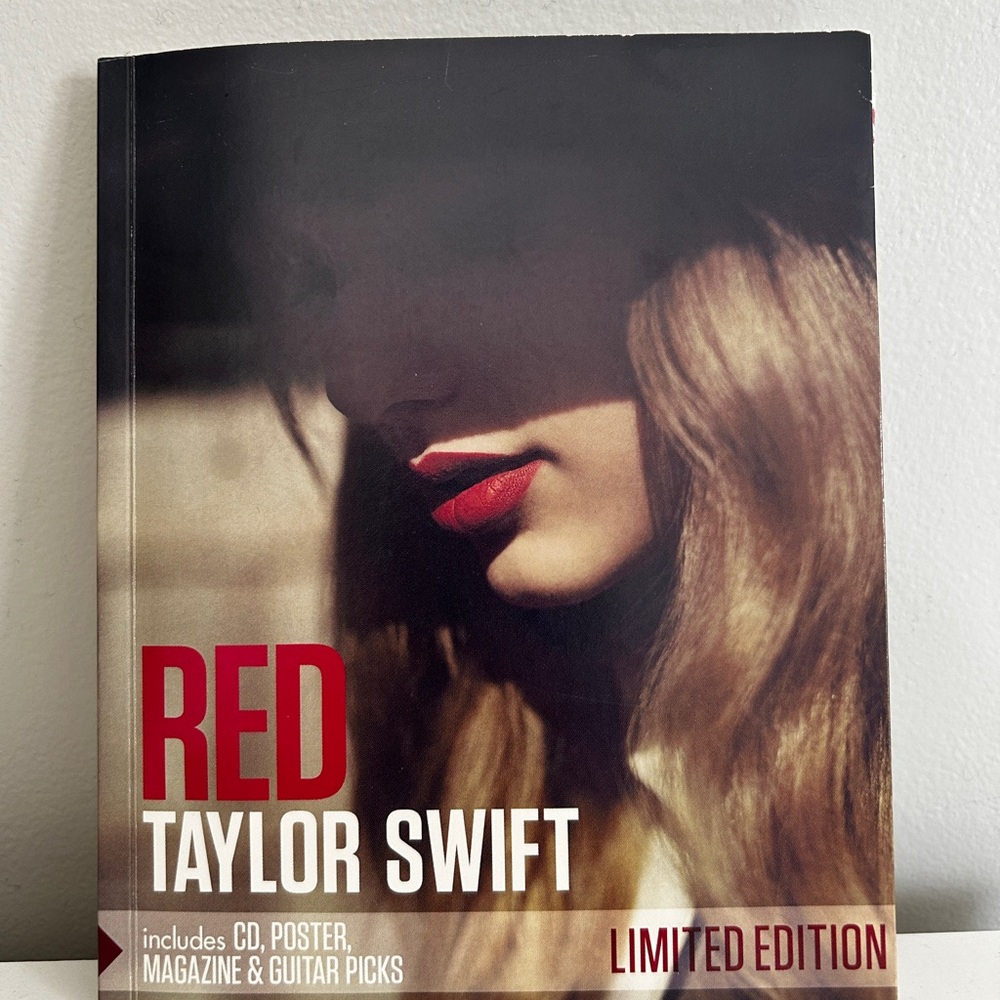 Taylor Swift Red Limited Edition Booklet